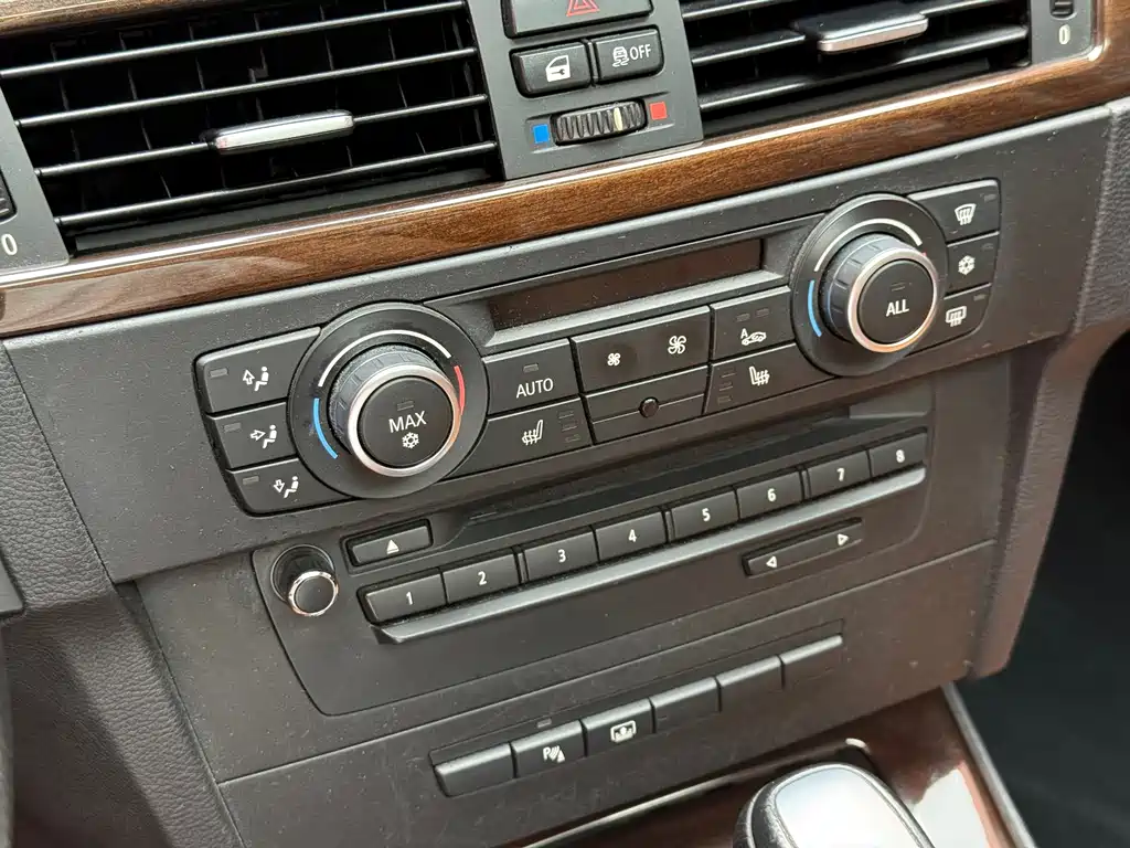 BMW 3 Series 2012 — фото 13