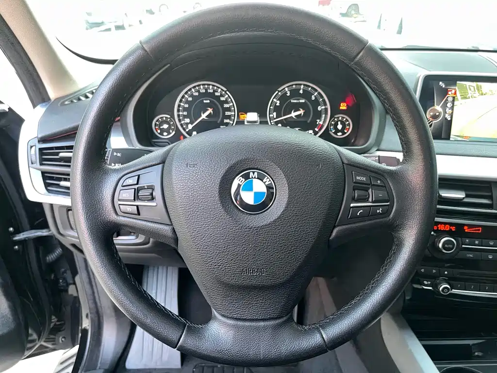 BMW X5 2017 — фото 15