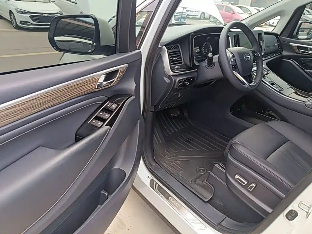 GAC Trumpchi M8 2022 — фото 12
