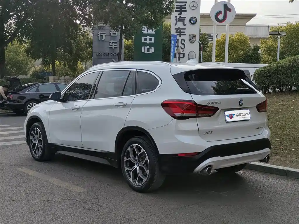 BMW X1 2020 — фото 4