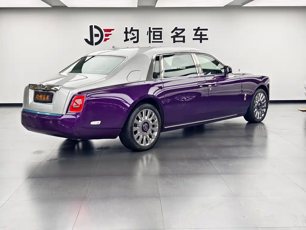 Rolls-Royce Phantom 2021 — фото 3