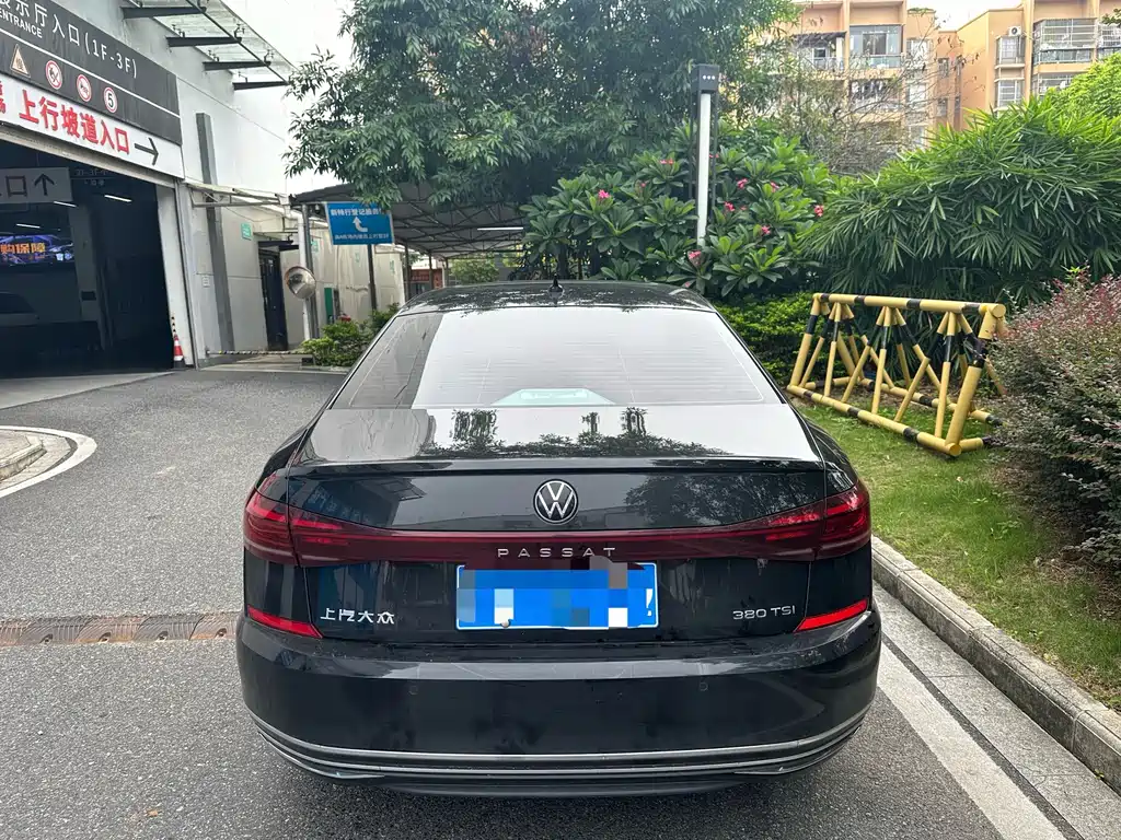 Volkswagen Passat 2024