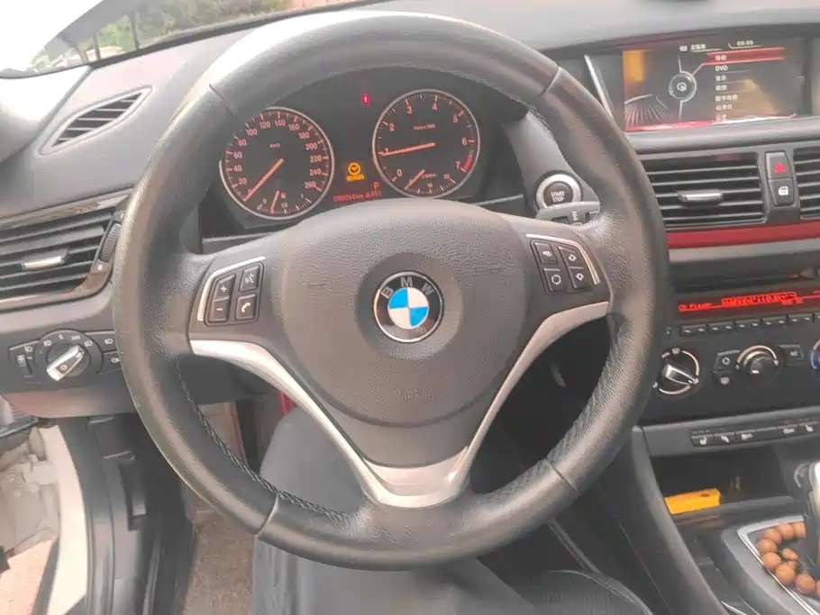 BMW X1 2016 — фото 15