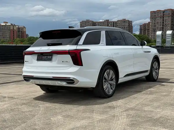 Hongqi E-HS9 2023