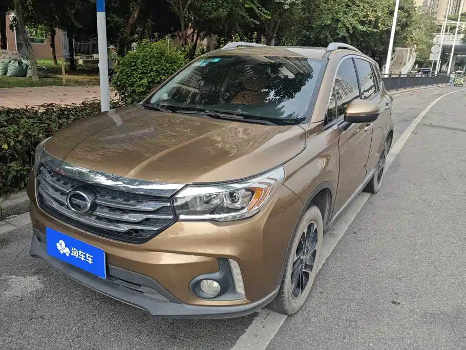 GAC Trumpchi GS4 2015 — фото 1