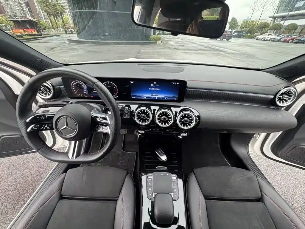 Mercedes-Benz A-Class 2023 — фото 16