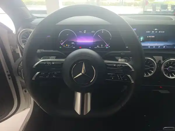 Mercedes-Benz A-Class 2023