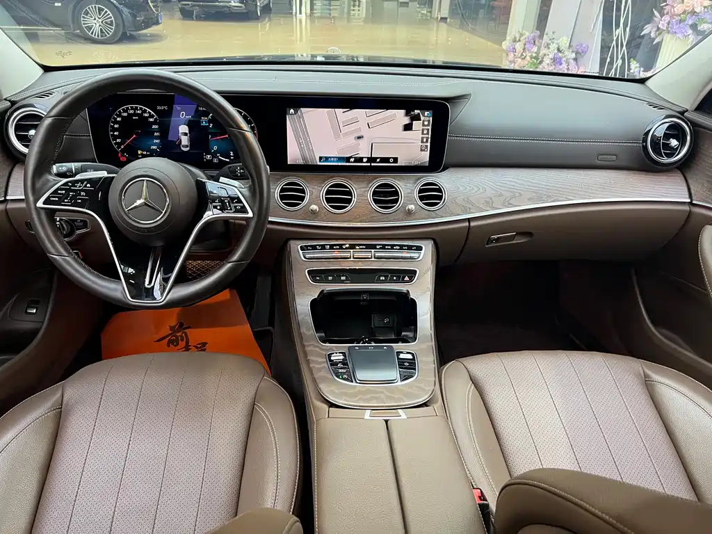 Mercedes-Benz E-Class 2023 — фото 15