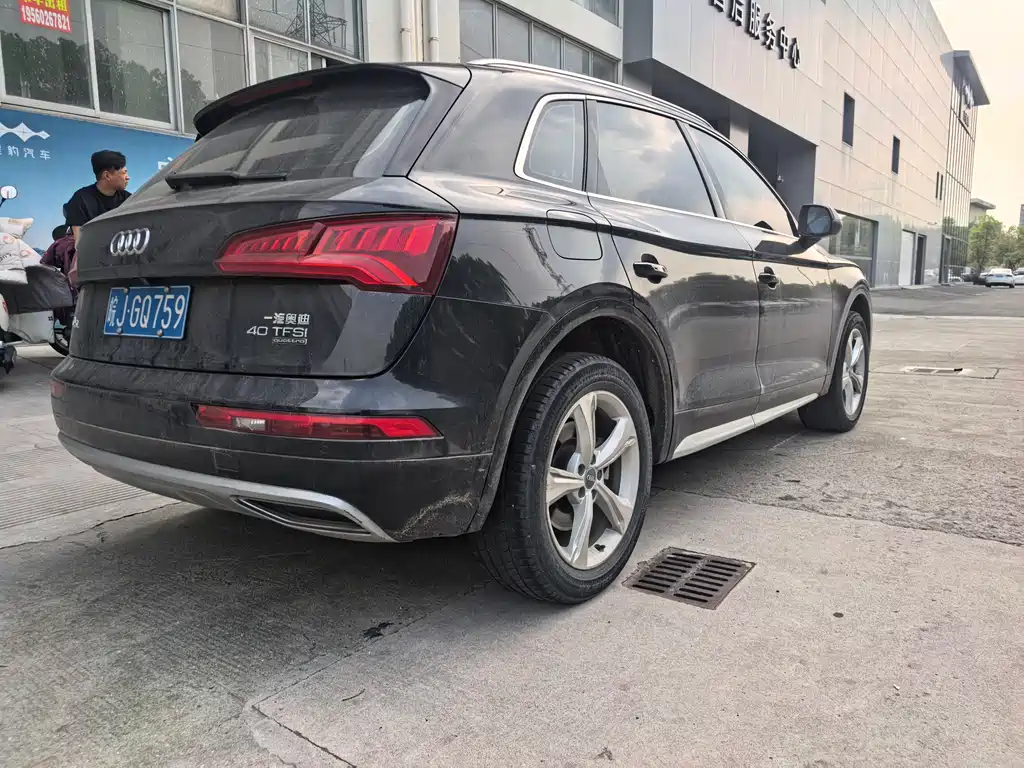 Audi Q5L 2019 — фото 15