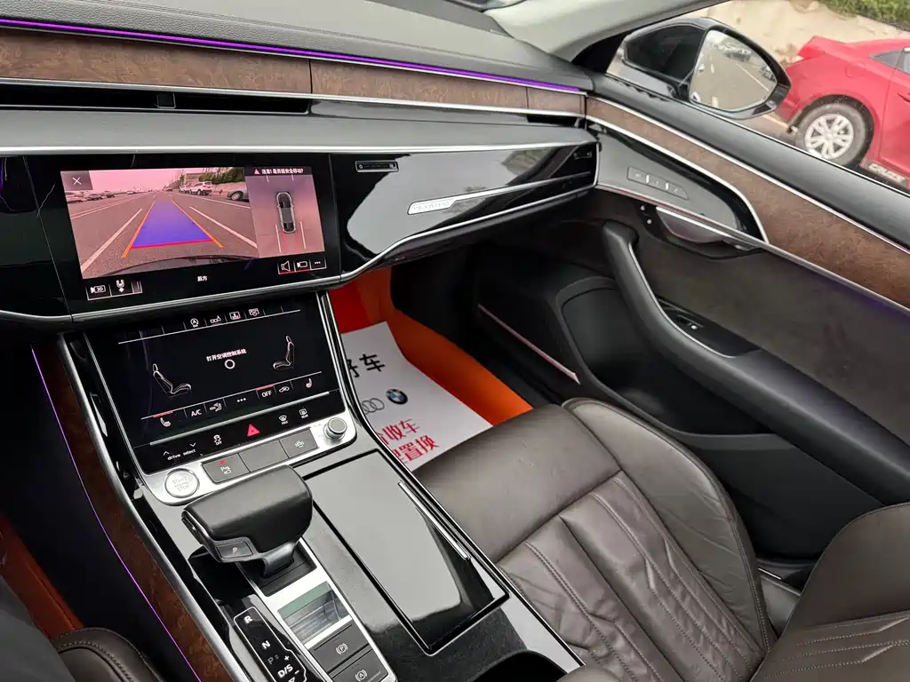 Audi A8 2018 — фото 18