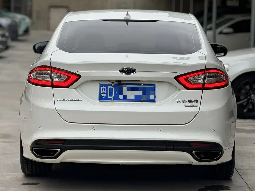 Ford Mondeo 2016 — фото 11