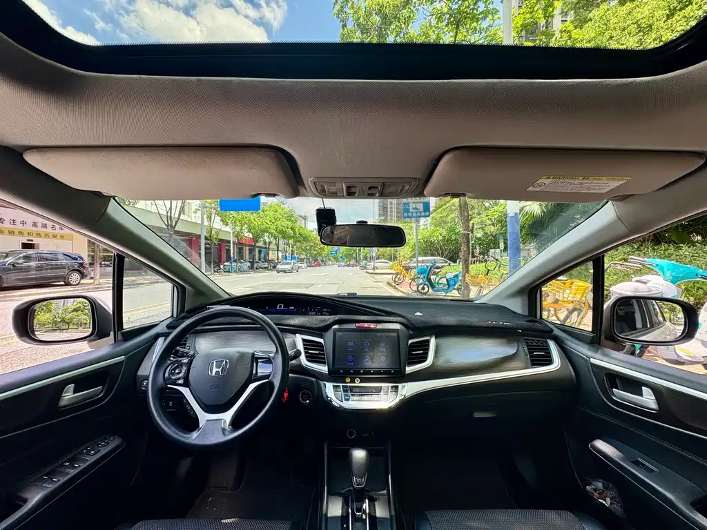 Honda Jade 2017 — фото 11