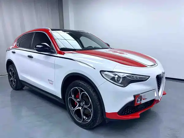 Alfa Romeo Stelvio 2021