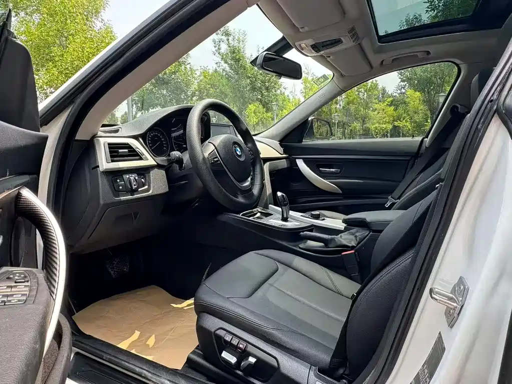 BMW 3 Series GT 2016
