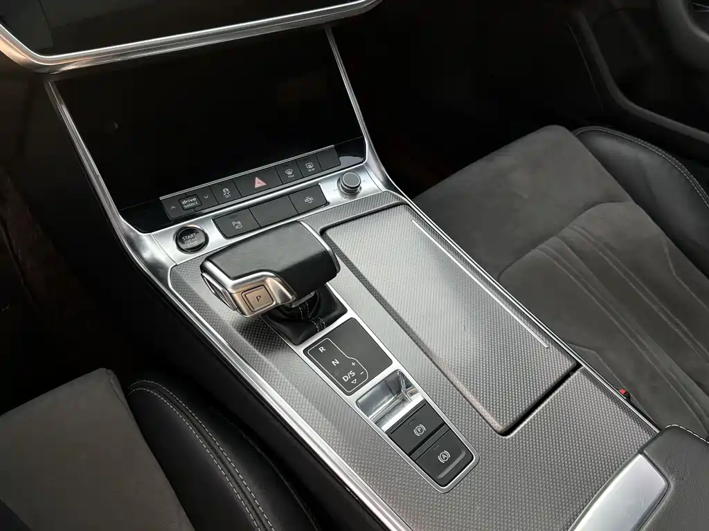 Audi A6L 2021 — фото 14