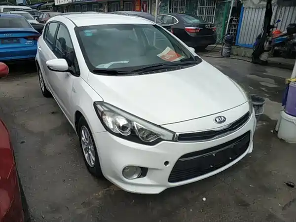 Kia K3S 2015