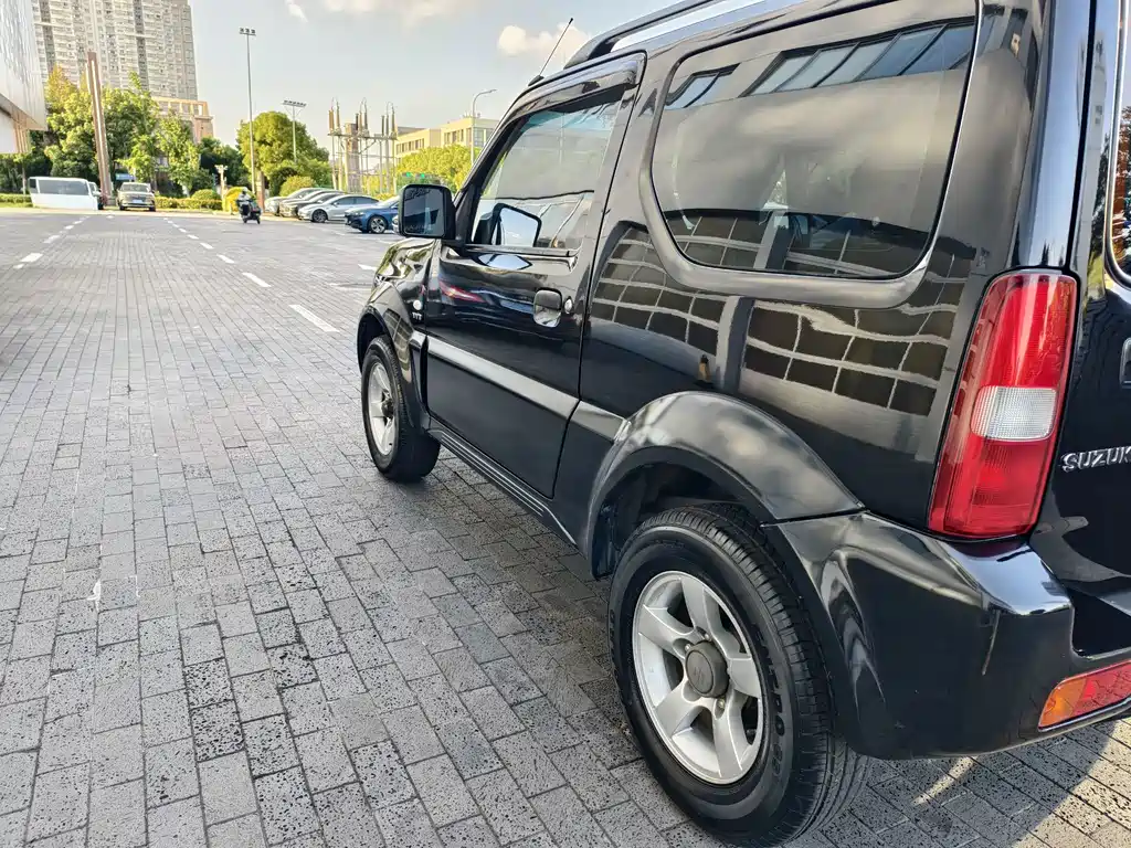Suzuki Jimny 2013 — фото 11