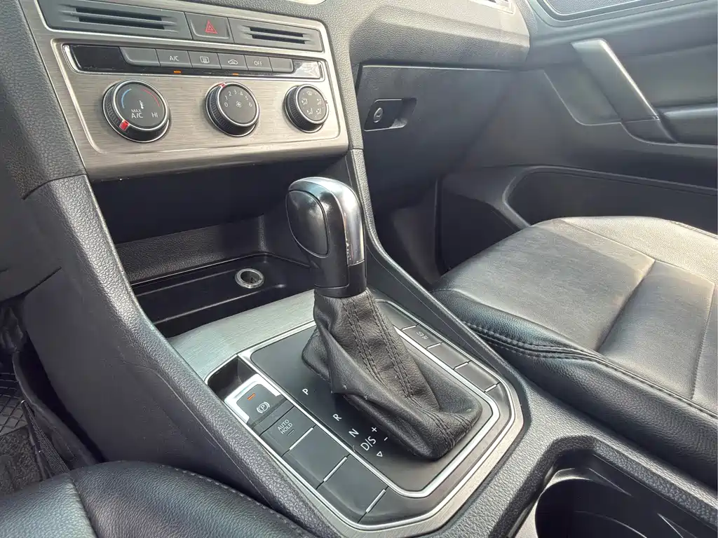 Volkswagen Golf Jialu 2017 — фото 18