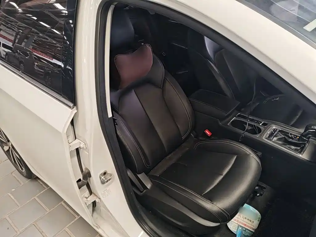 Roewe i6 Classic 2018 — фото 25