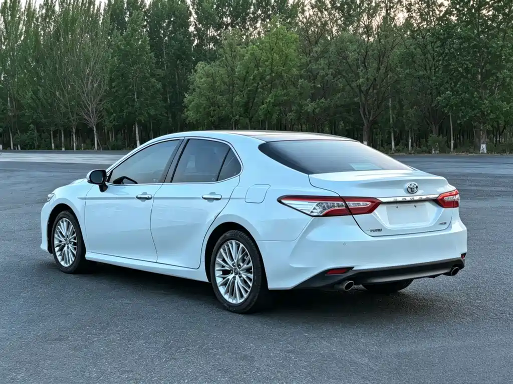 Toyota Camry 2019