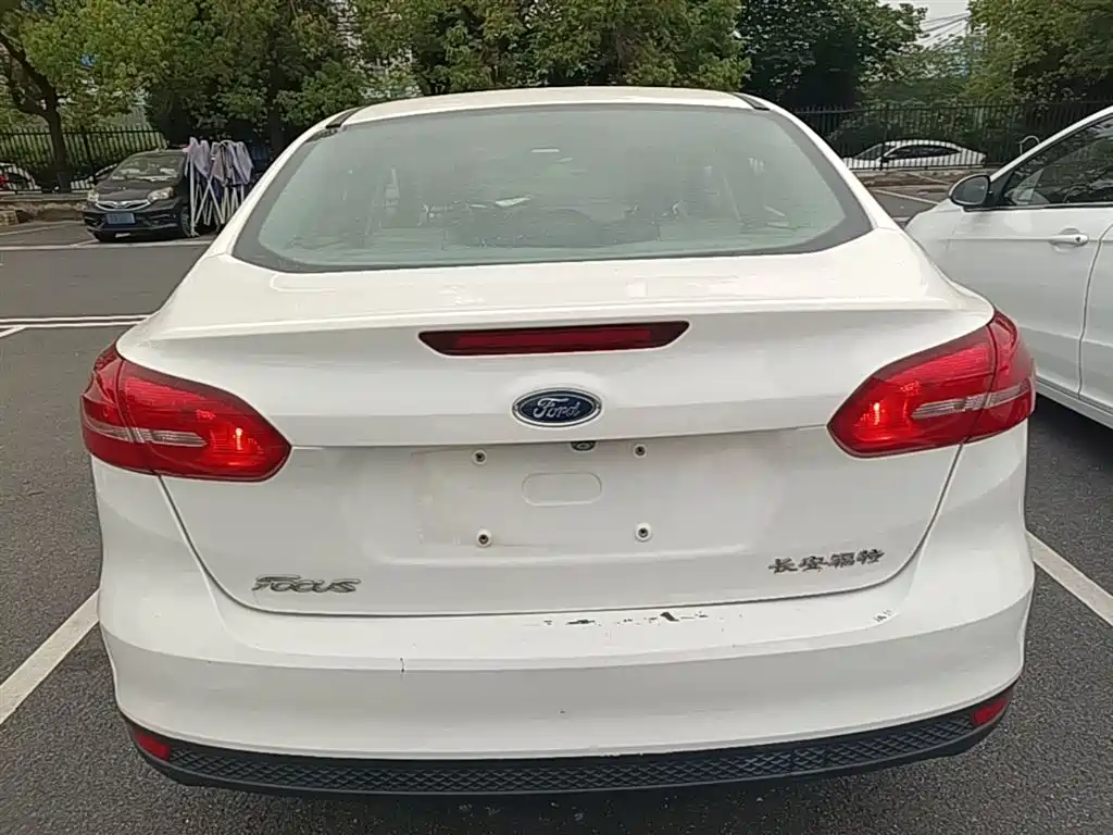 Ford Focus 2017 — фото 6