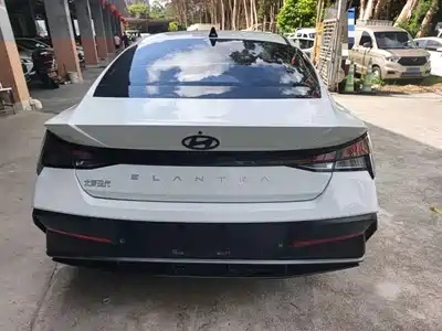 Hyundai Elantra 2024