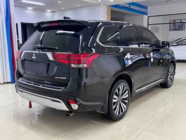 Mitsubishi Outlander 2021