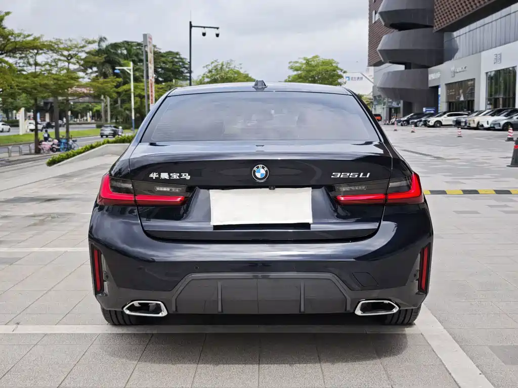 BMW 3 Series 2023