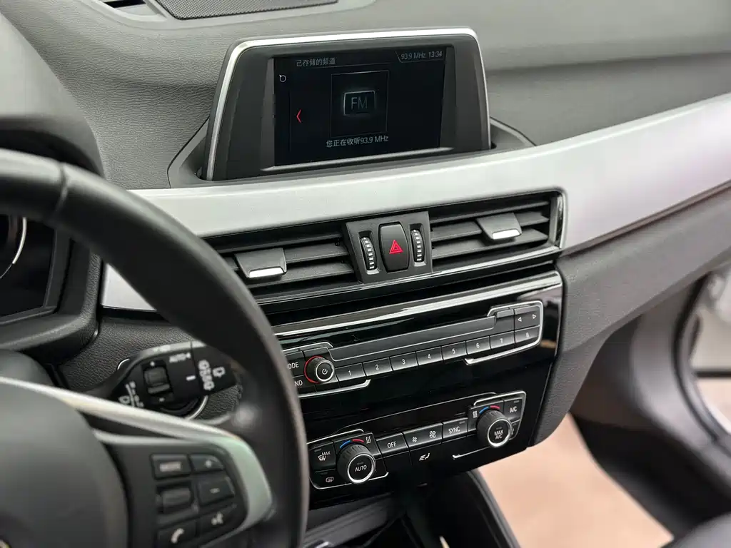 BMW X1 2018 — фото 16