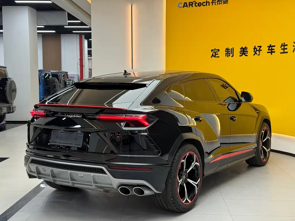 Lamborghini Urus 2022 — фото 6