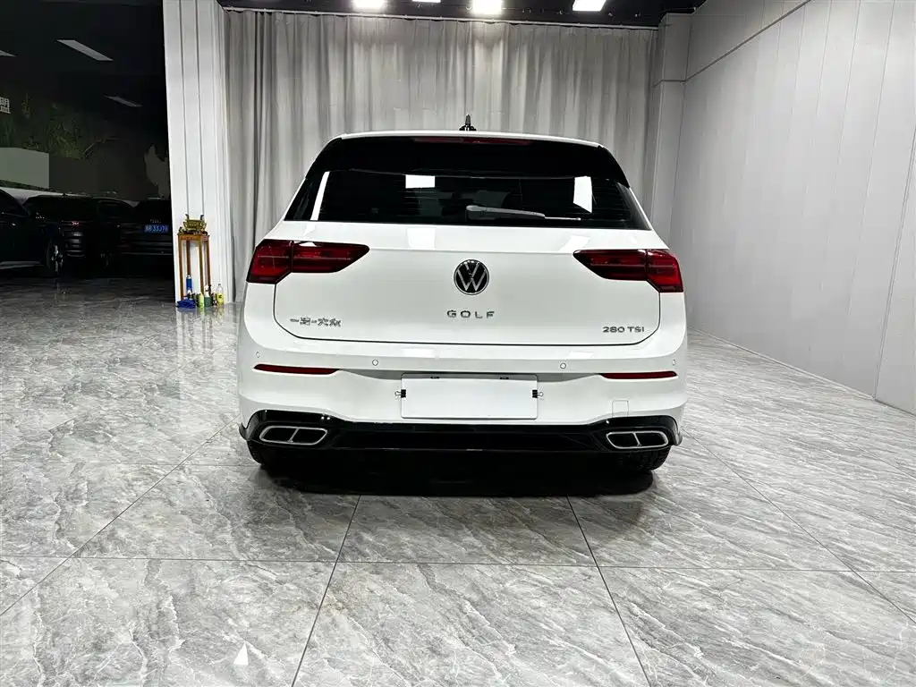 Volkswagen Golf 2023