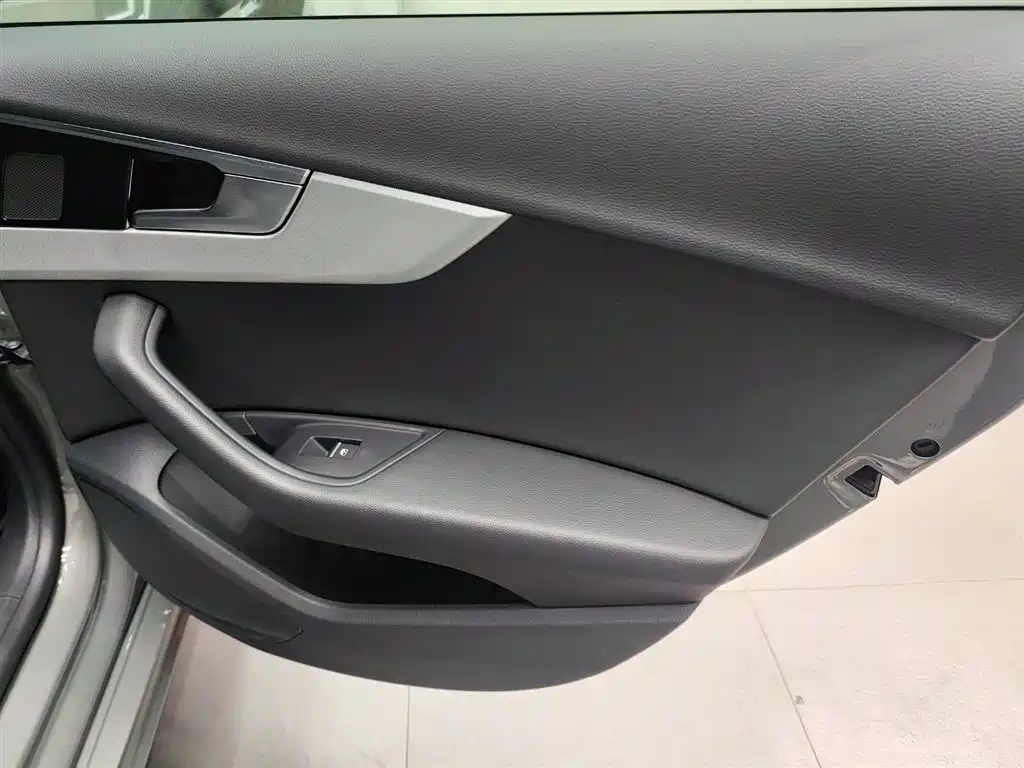 Audi A5 2023 — фото 18