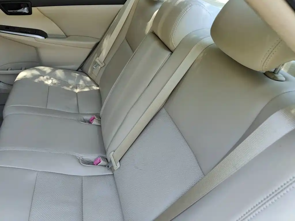 Toyota Camry 2017 — фото 15