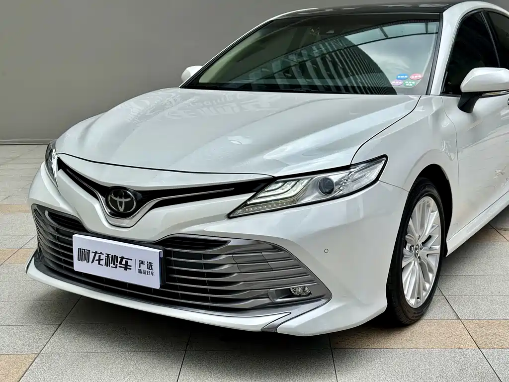 Toyota Camry 2020 — фото 13