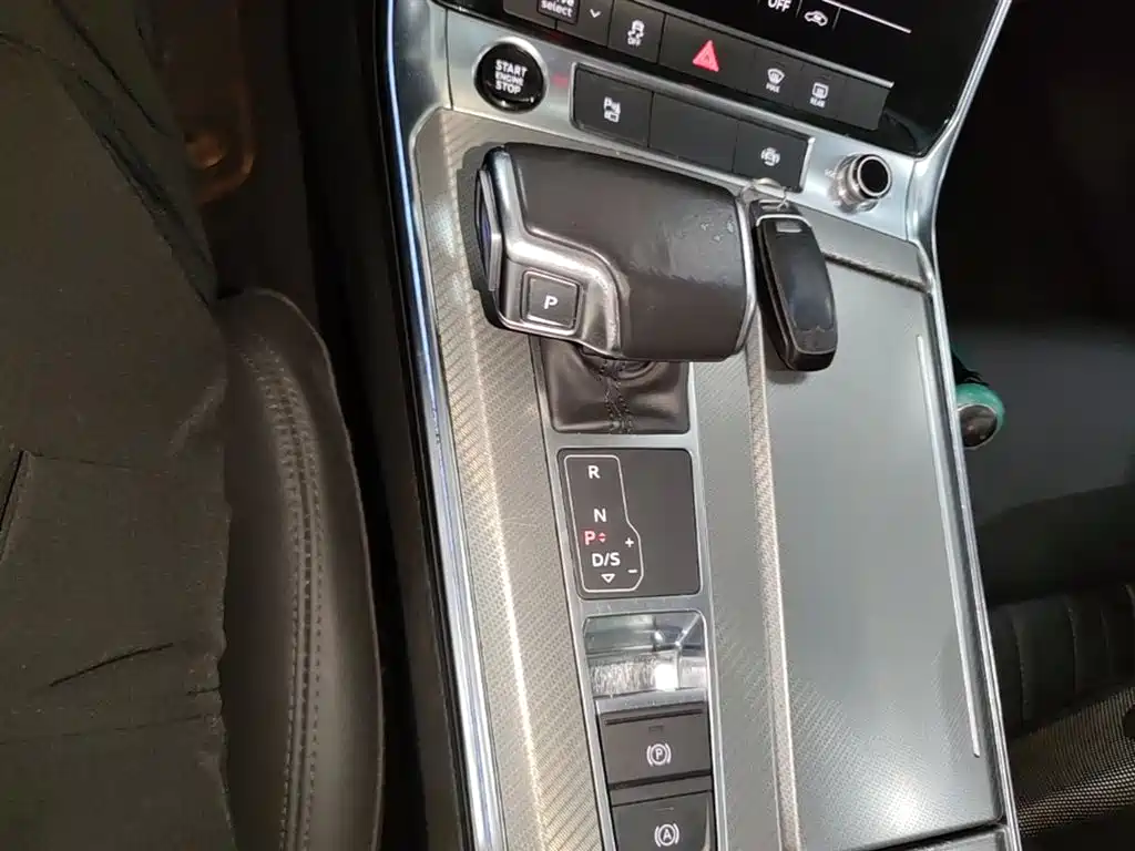 Audi A6L 2021 — фото 14