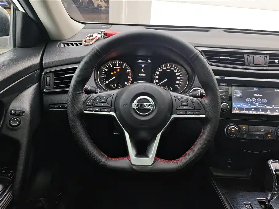 Nissan X-Trail 2018 — фото 15