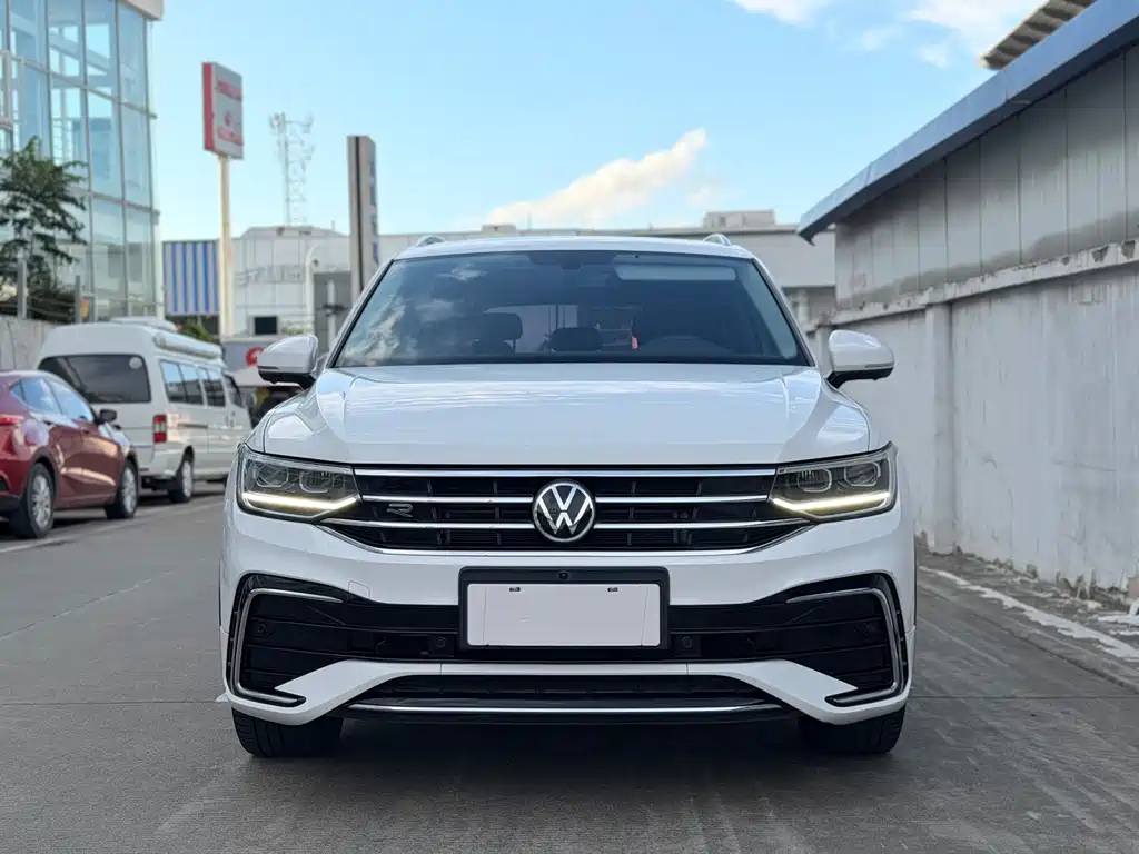 Volkswagen Tiguan L 2022