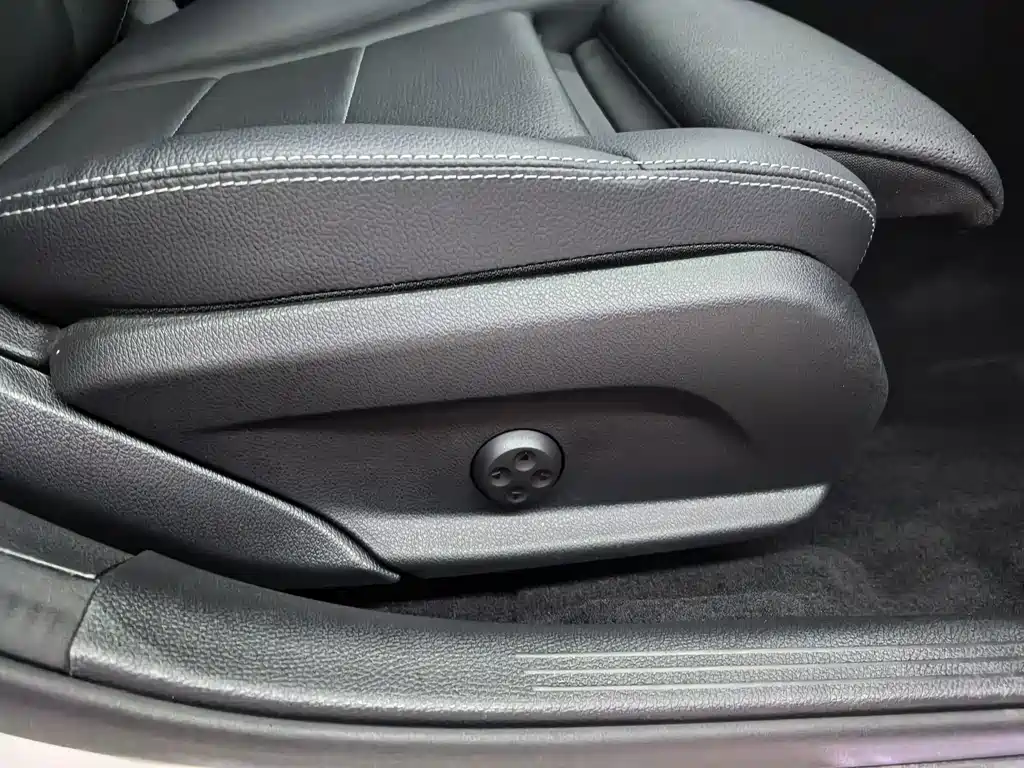 Mercedes-Benz C-Class 2020 — фото 23