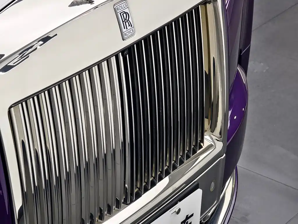 Rolls-Royce Phantom 2021 — фото 13