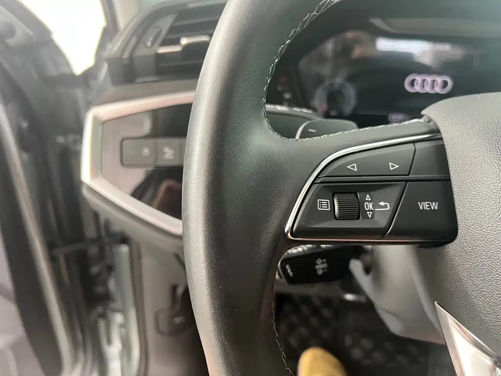 Audi Q3 2023 — фото 12