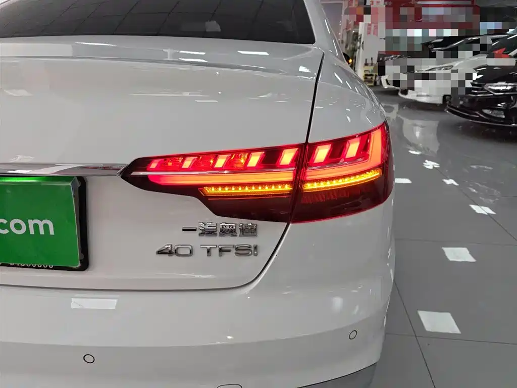 Audi A4L 2021 — фото 24