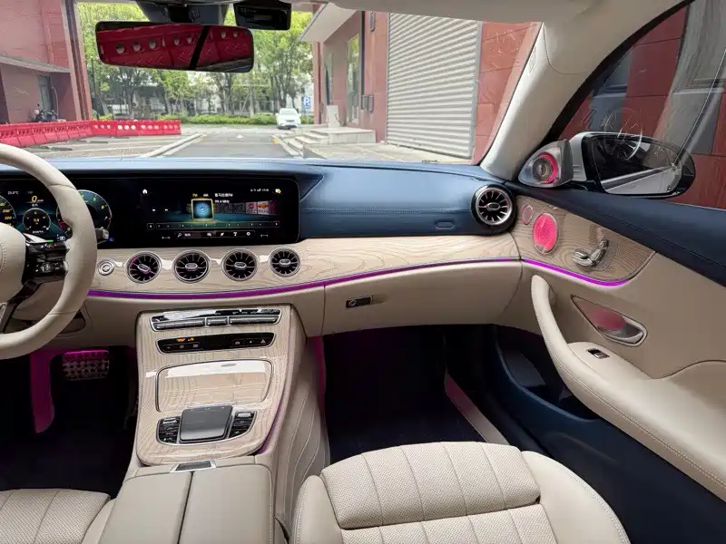 Mercedes-Benz E-Class 2020 — фото 15