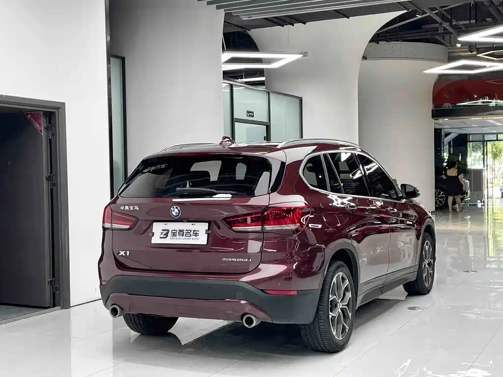 BMW X1 2021 — фото 11
