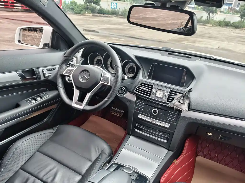 Mercedes-Benz E-Class 2016 — фото 13