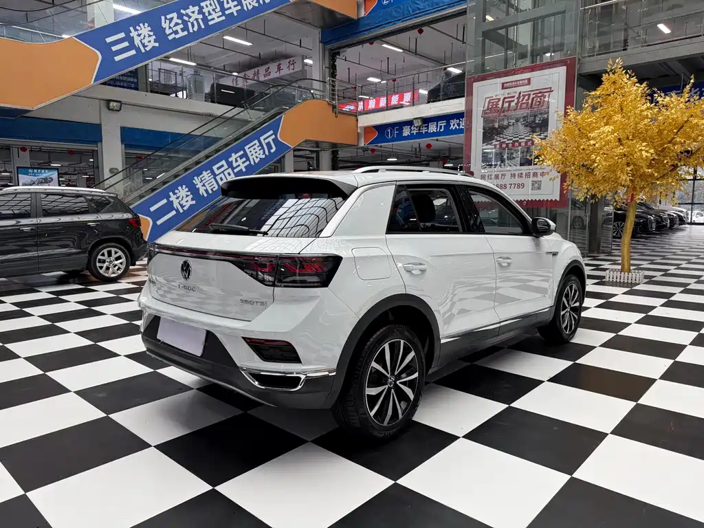 Volkswagen T-Roc 2023