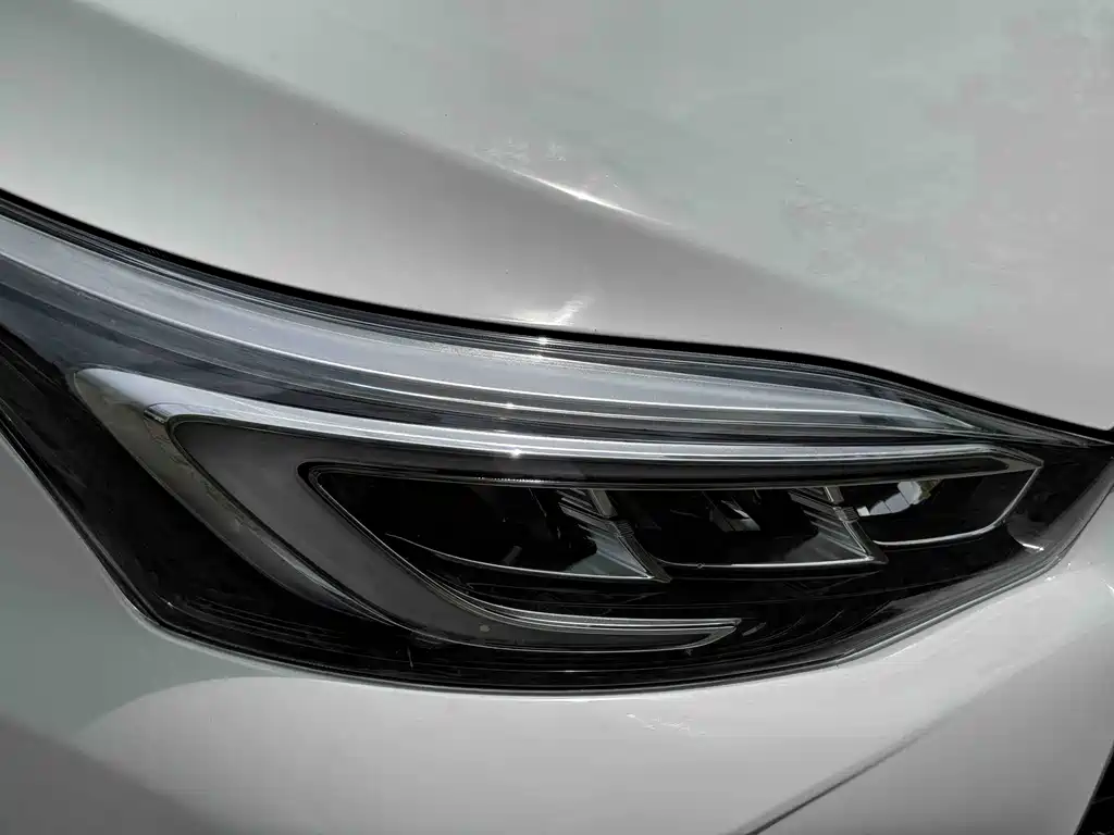 Toyota Yaris L 2022 — фото 15