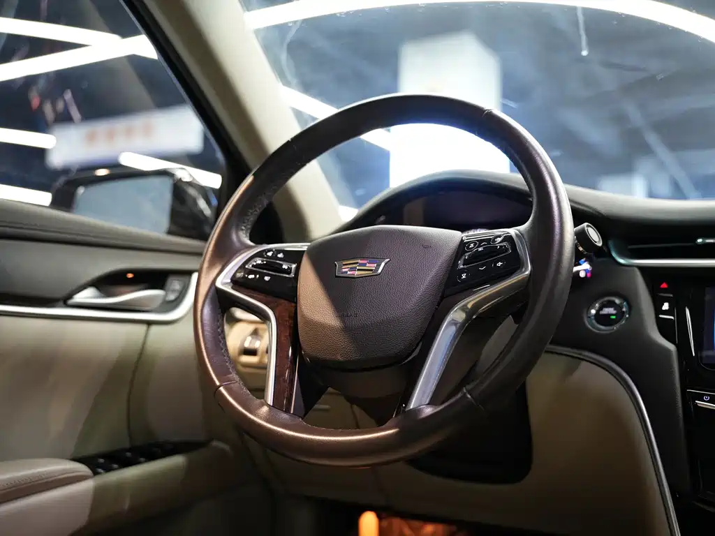 Cadillac XTS 2016 — фото 17