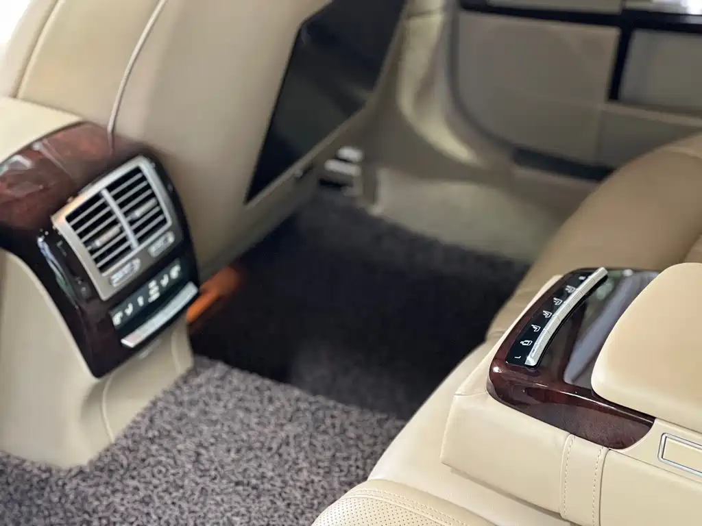 Mercedes-Benz S-Class 2011 — фото 16