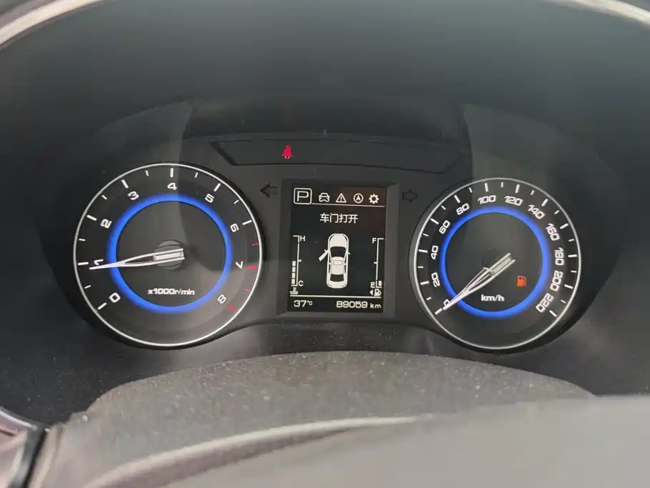 Changan Eado DT 2018 — фото 14