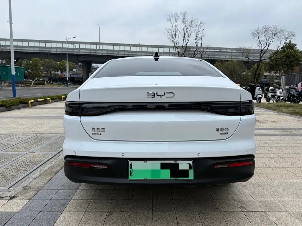 BYD Seal 05 DM-i 2025 — фото 16